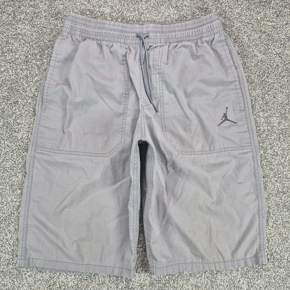Jordan Shorts Mens Medium Gray Ripstop Activewear Jumpman